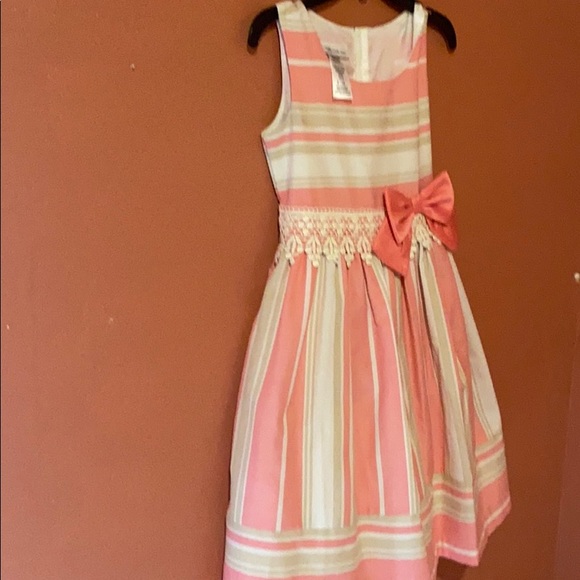 Girls size 10 dress 👗 Worn once. Bonnie Jean 💕 - Picture 3 of 4